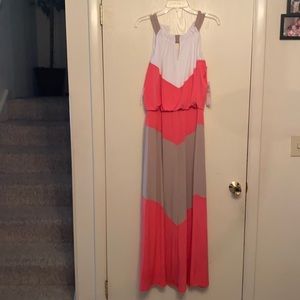 Long sleeveless dress